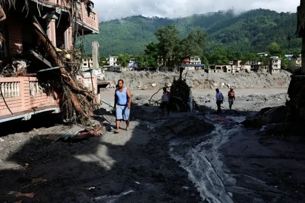 Nepal Flood Death Toll Rises to 475; Reporter Disbelieves Hometown Was Submerged